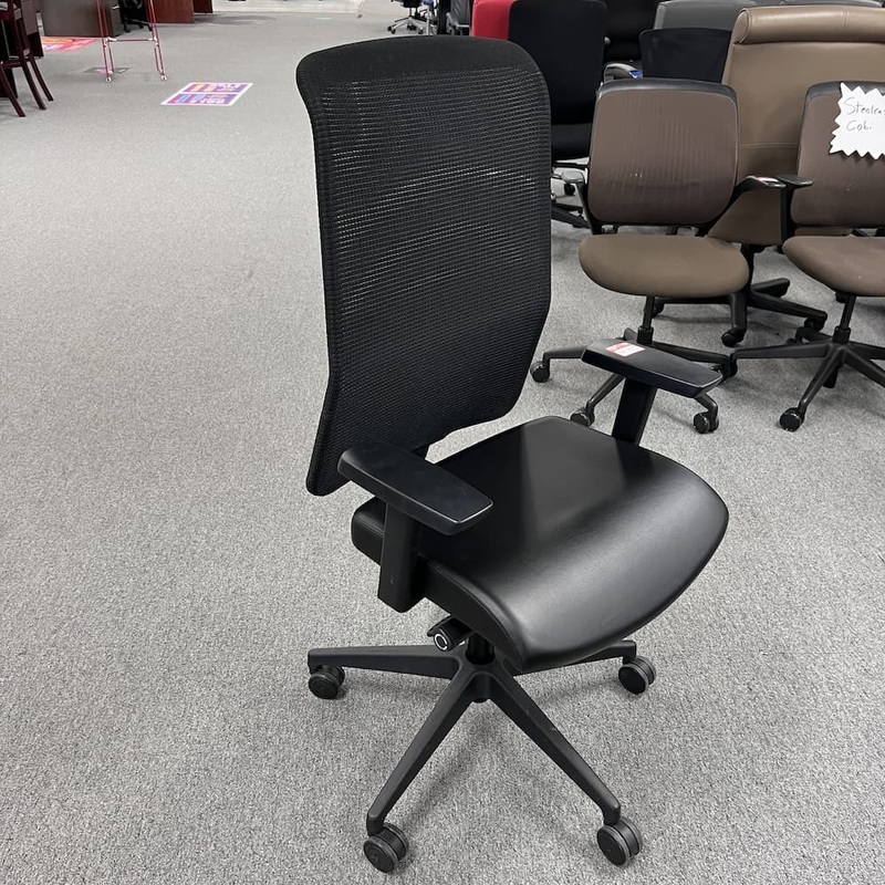Kimball Interstuhl Black Brisa and Mesh Back Task Chair Office Furniture Liquidations
