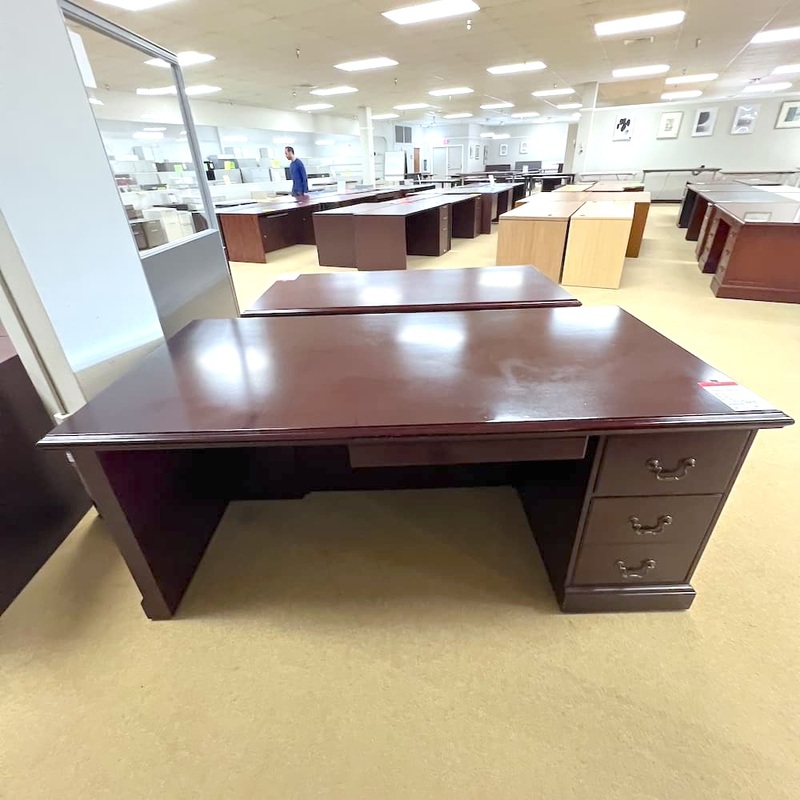 72″ x 36″ Abbey Collection Mahogany Traditional Single Pedestal Executive Desk Office Furniture Liquidations