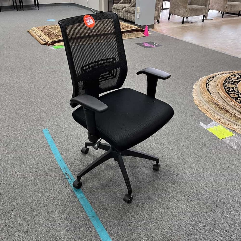Damaged – Clear Design Black Mesh Back Task Chair Office Furniture Liquidations