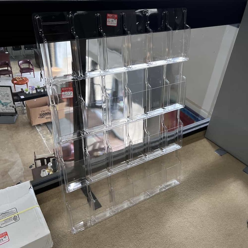 30″ H x 41″ W Safco Clear 24 Compartment Wall Mount Display Rack Office Furniture Liquidations