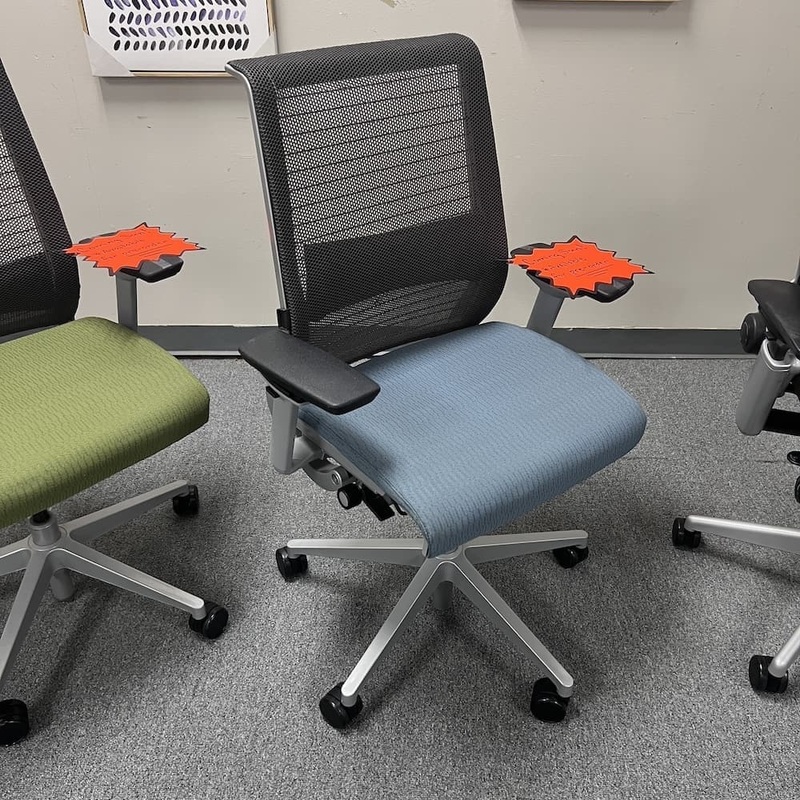 Steelcase Think 3D Knit Back Blue Mesh Back Task Chair Office Furniture Liquidations
