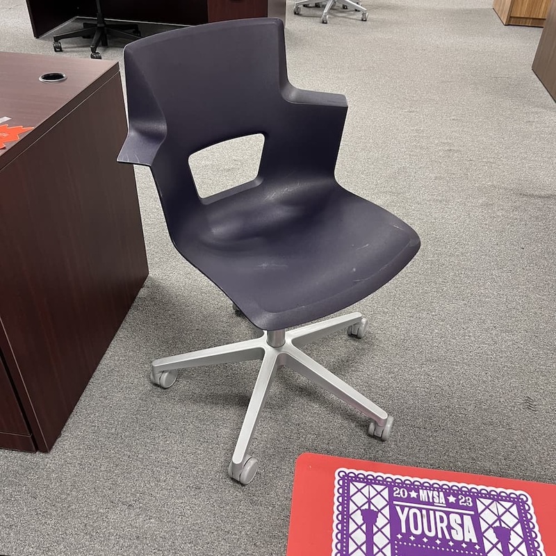 Subscriber Special – Steelcase Turnstone Shortcut Purple Conference Chair Office Furniture Liquidations