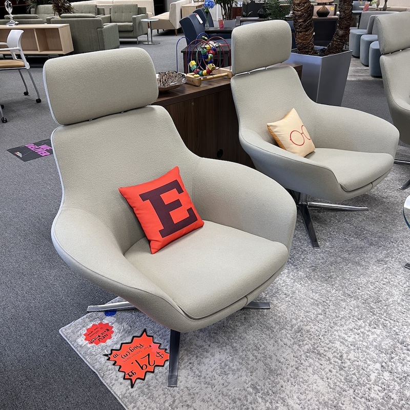 Beige Upholstered Steelcase Bob Chair with Headrest Office Furniture Liquidations