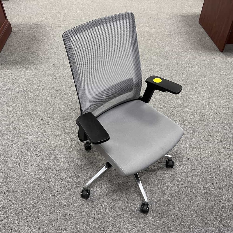 New – Gray Mesh Back Task Chair Office Furniture Liquidations