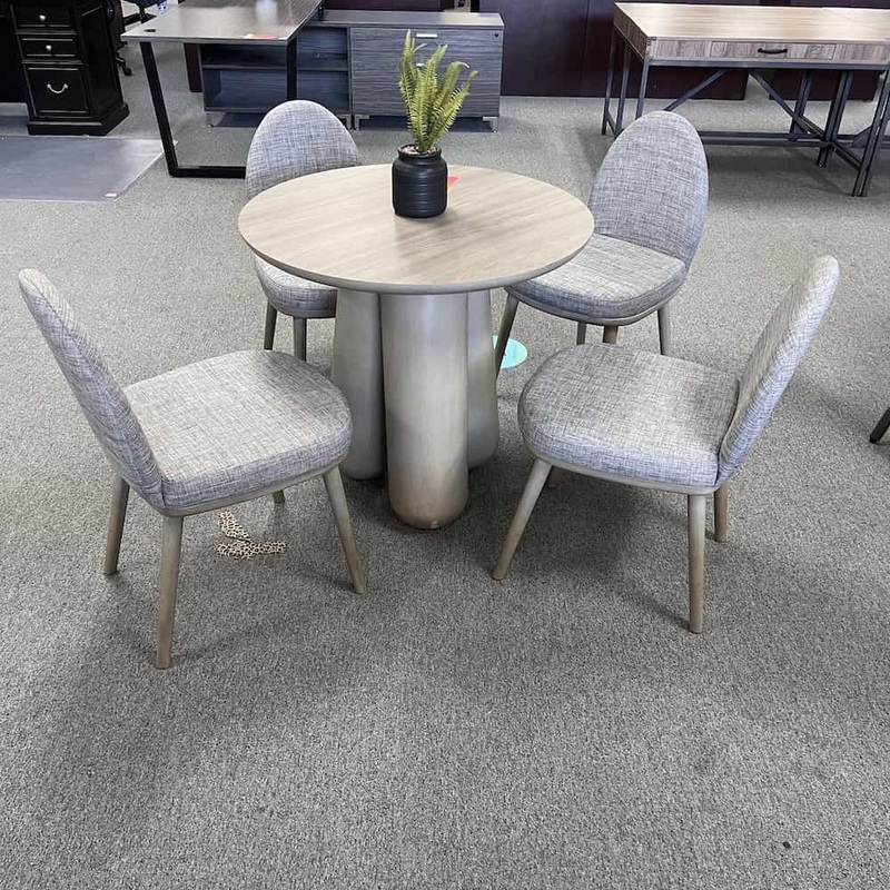 SET – 32″ Weathered Walnut Modern Coastal Round Dining Table with Chunky legs and 4 Chairs Office Furniture Liquidations
