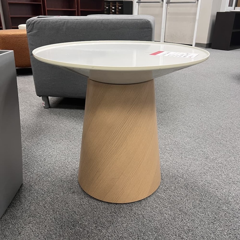25″ W Steelcase Coalesse Campfire Round White and Wood Side Table Office Furniture Liquidations