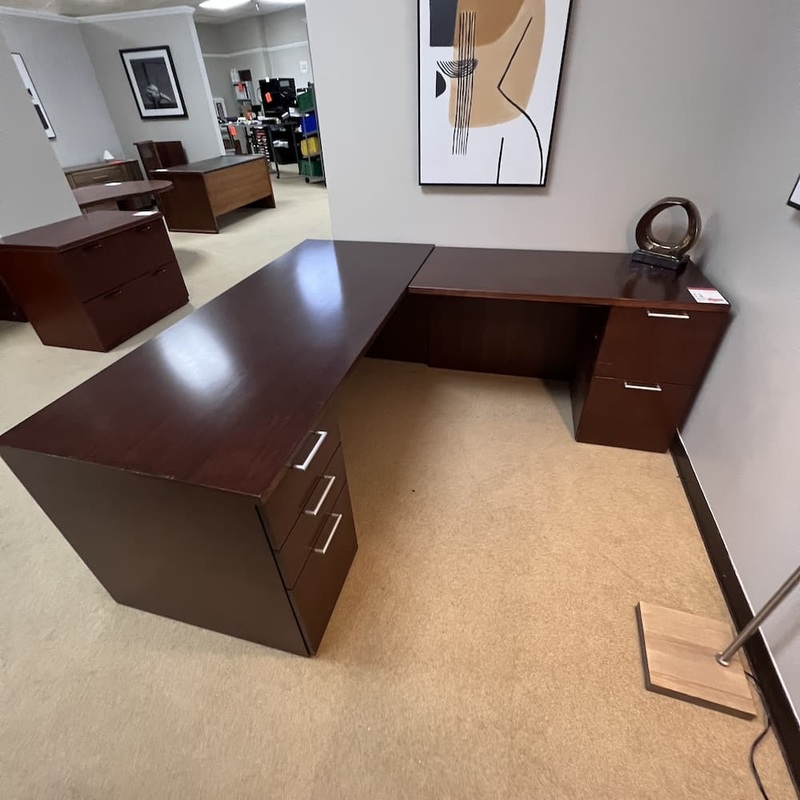 72″ x 78″ Paoli Walnut Veneer L-Desk with Double Pedestal – Right Return Office Furniture Liquidations