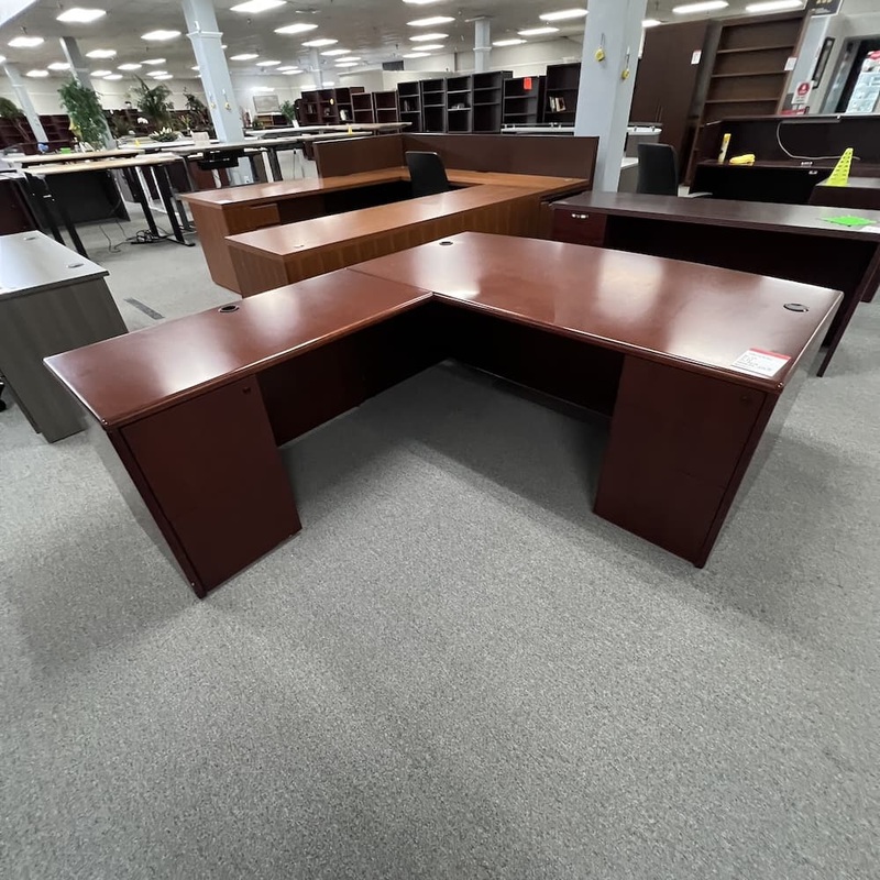 72″ x 87″ Office To Go Cherry Veneer Bow Front L-Desk – Left Return Office Furniture Liquidations