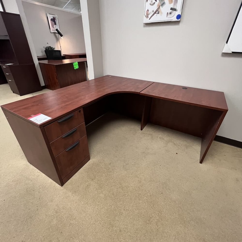 66″ x 71″ Cherry L-Desk with Single Pedestal – Right Return Office Furniture Liquidations