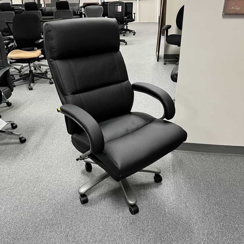 REDUCED – New – Black Vinyl Big and Tall Office Chair Office Furniture Liquidations