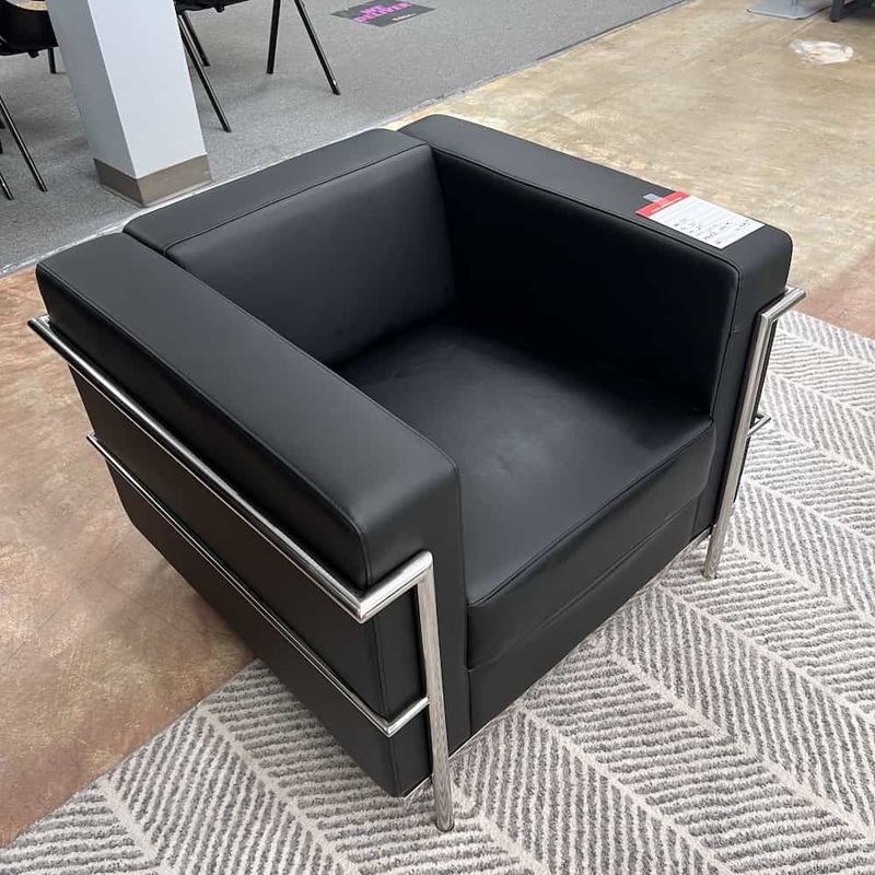 Black and Chrome LC3 Le Corbusier Style Club Chair Office Furniture Liquidations