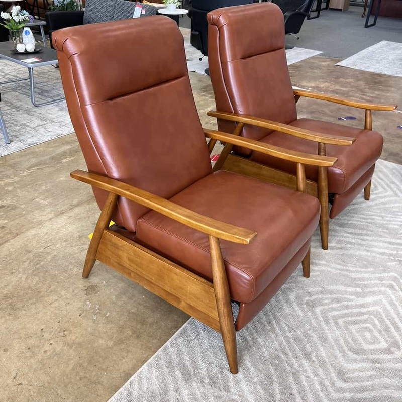 Camel Brown and Honey Modern Recliner Lounge Chair Office Furniture Liquidations