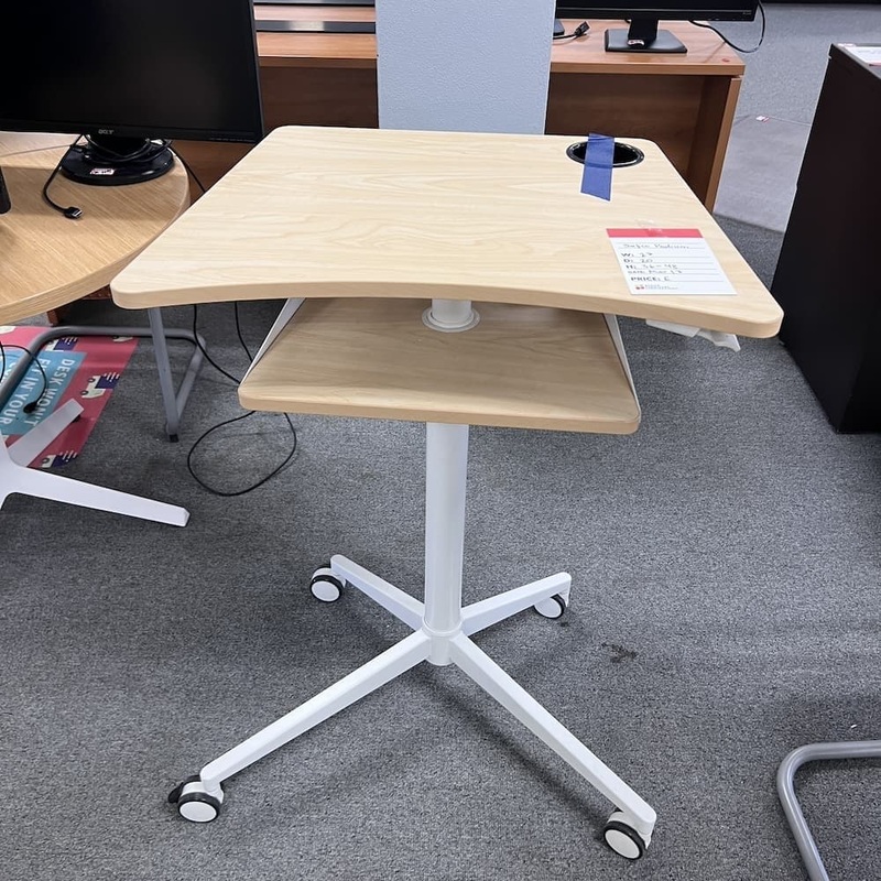 27″ x 20″ Safeco VUM Maple and White Height Adjustable Mobile Workstation Podium Office Furniture Liquidations